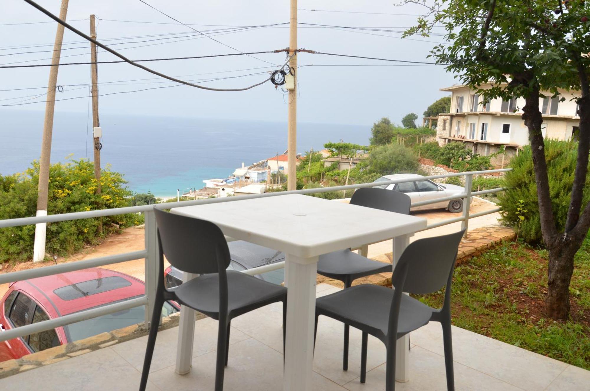 Harmonia Guest House 2 Himare Eksteriør bilde